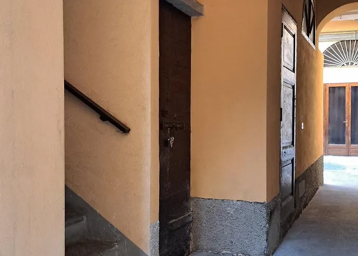 Piccola Corte Di Borgo Vico * Como